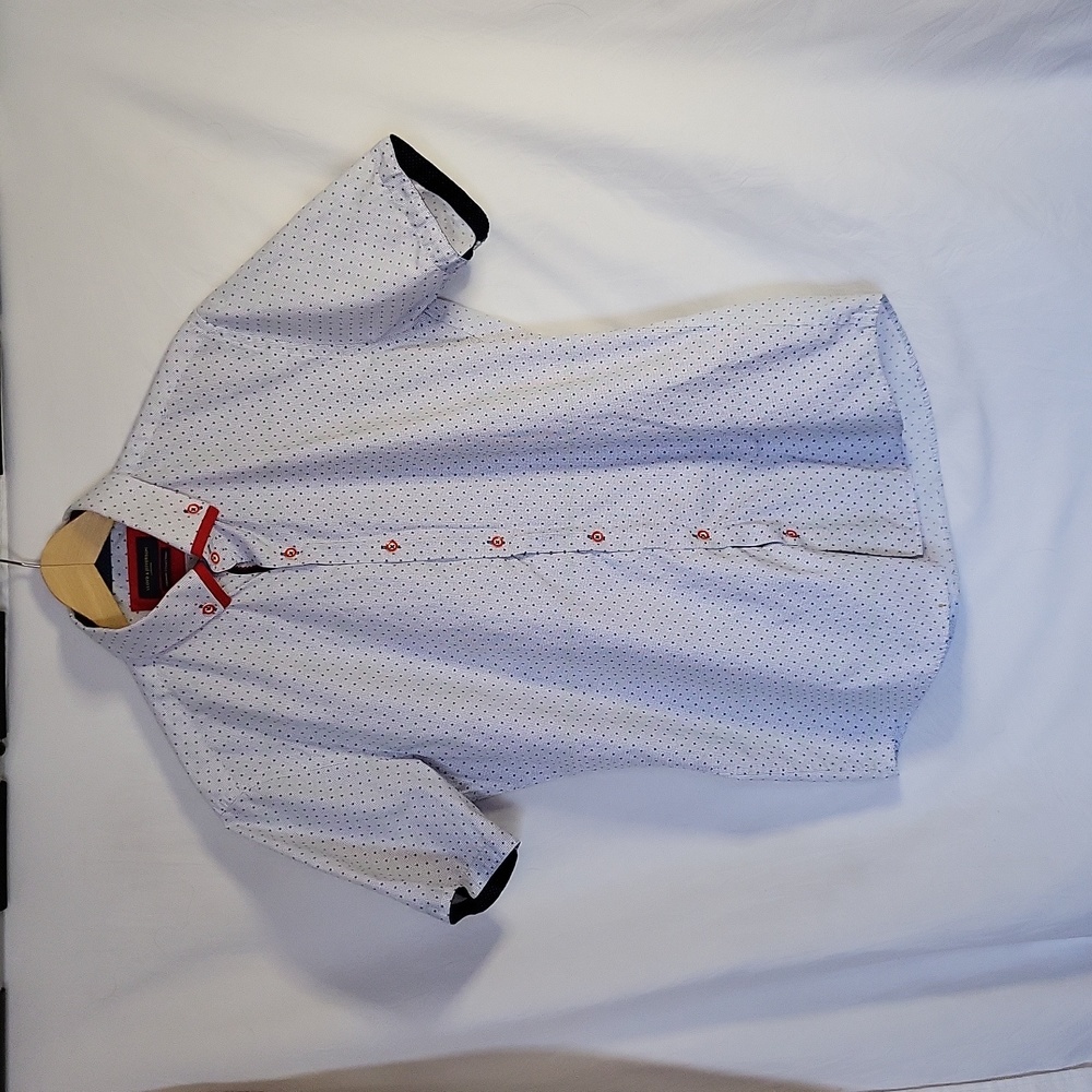 Lloyd and Jefferson casual shirt.  Size M